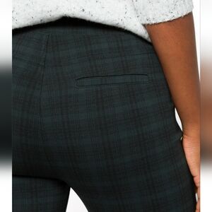 Like New Liverpool Plaid Printed Skinny Pants, Navy, 6